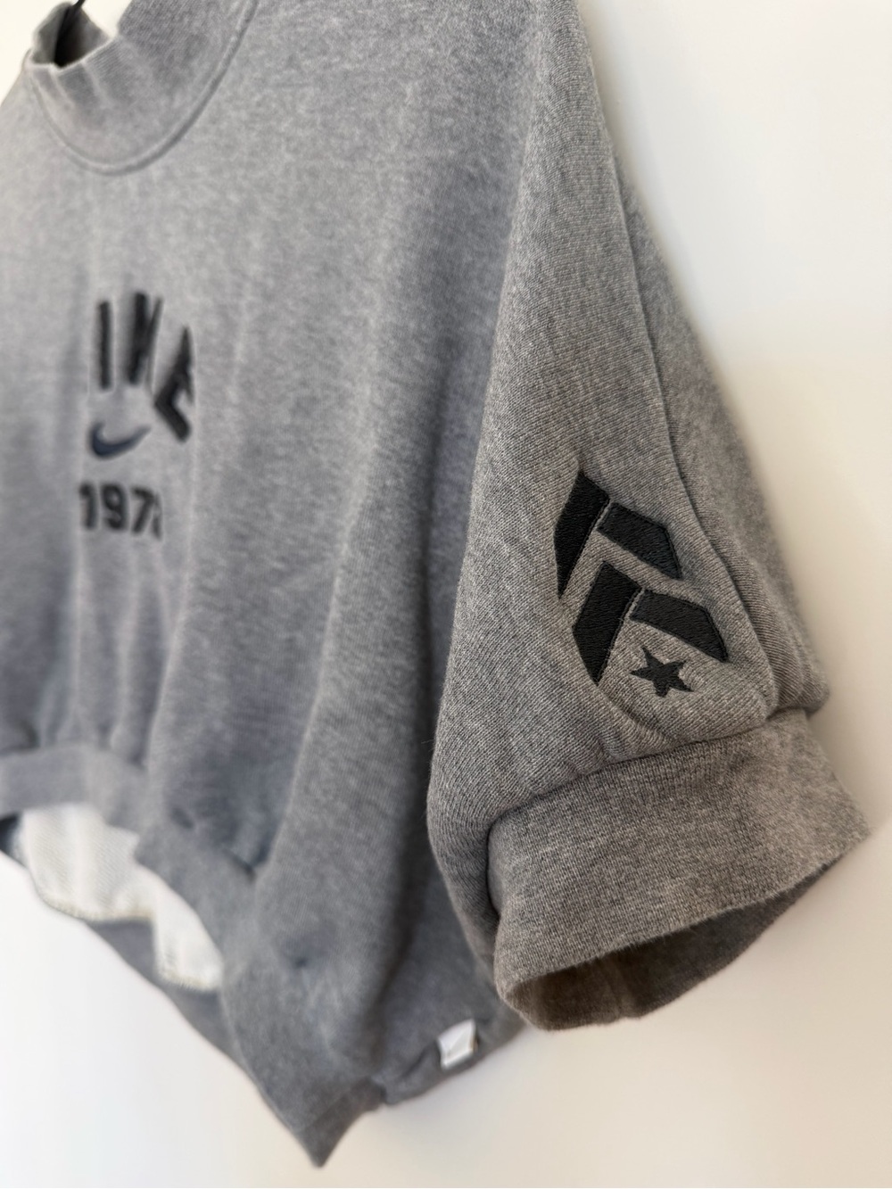 Barry’s x Nike cropped sweatshirt - Picture 2 of 4